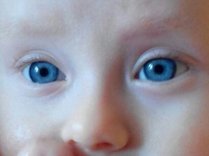 Rubia ojos azules